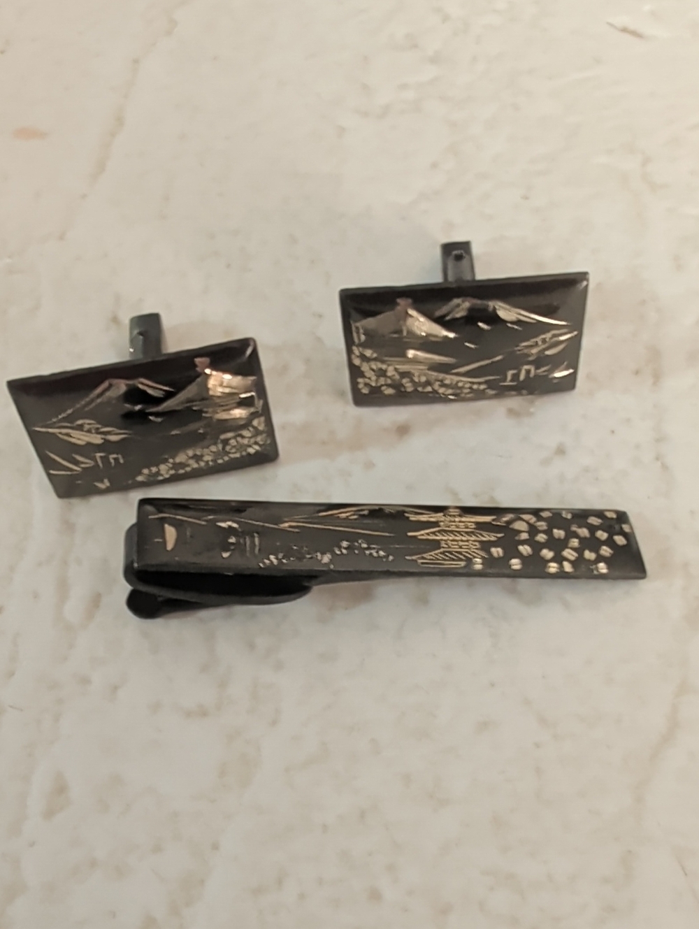 Classic Black and Gold Tie Clip & Cufflink Set